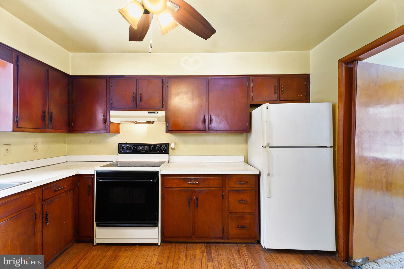 39088 Rodeffer Road Lovettsville, VA 20180 - Photo 8 of 31 Kitchen