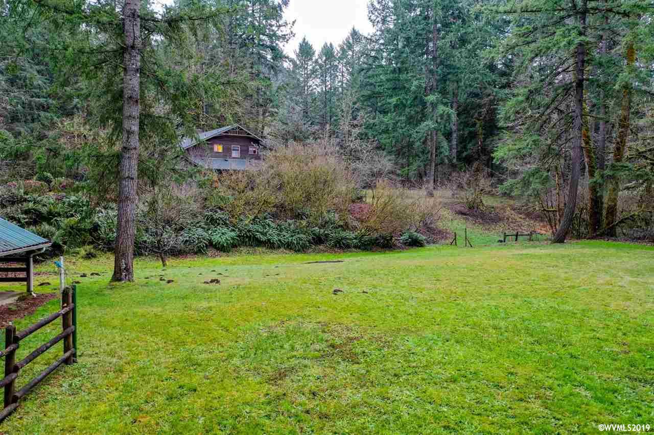 23528 Santiam Way Lyons, OR 97358 - Photo 39 of 41