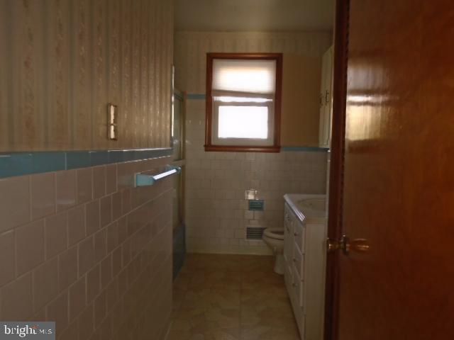 5814 Gambrill Road White Marsh, MD 21162 - Photo 15 of 25 Gallery Image 15