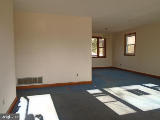 5814 Gambrill Road White Marsh, MD 21162 - Photo 10 of 25 Gallery Image 10