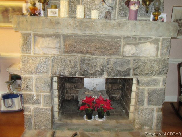 8735 Zack Road Hayes, VA 23072 - Photo 4 of 14