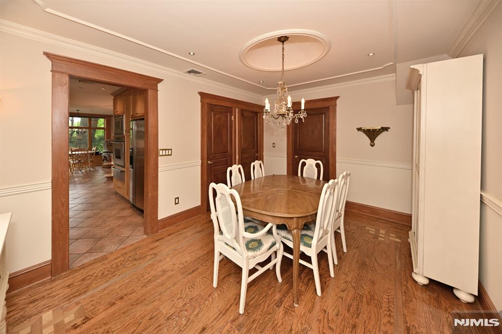 8 Myrtle Street Montvale, NJ 07645 - Photo 12 of 38