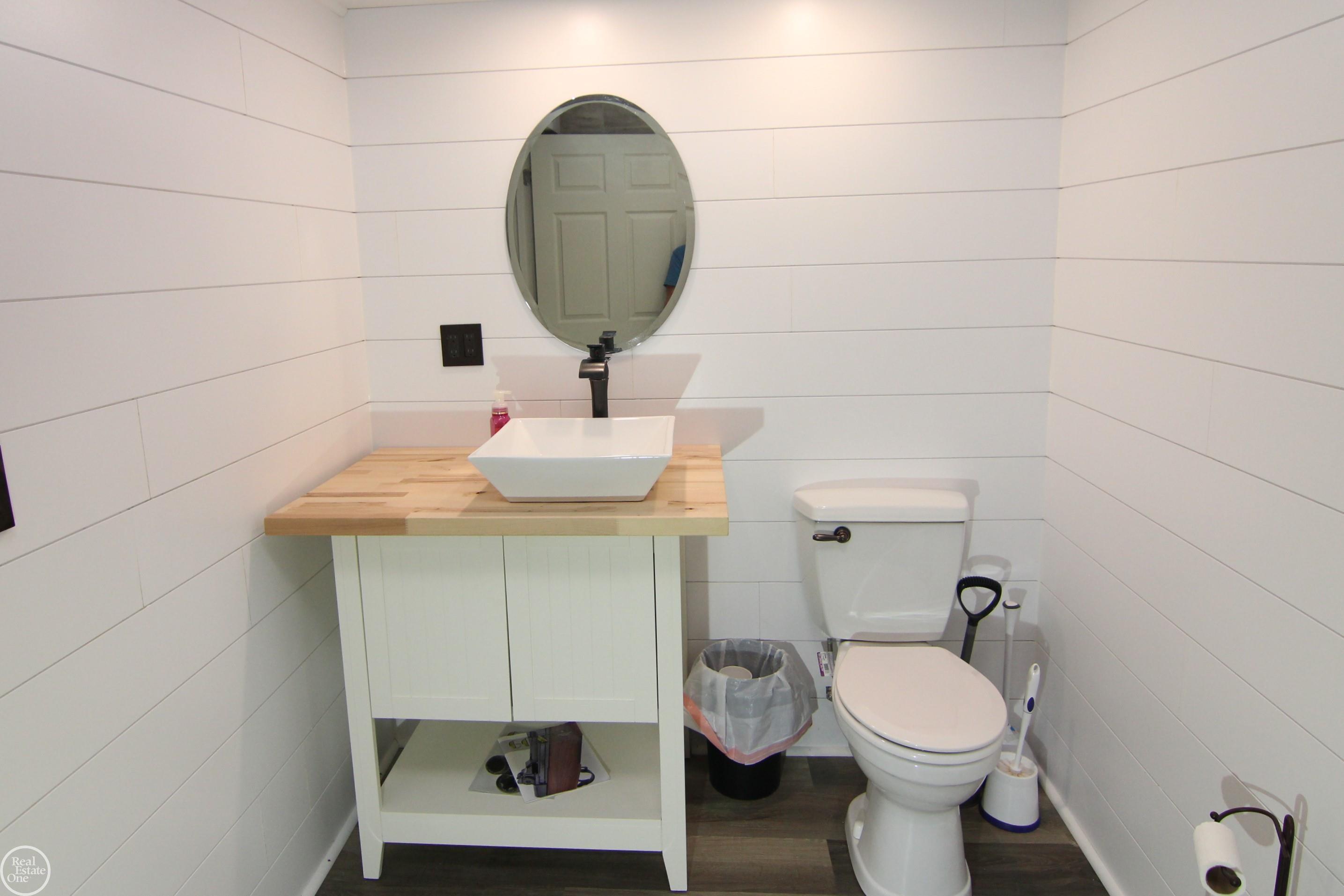 11612 Burt Road Emmett, MI 48022 - Photo 21 of 52 50112080-22.JPG