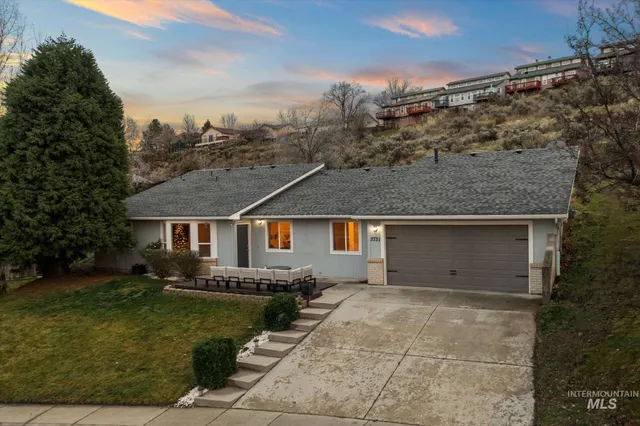 $399,900 | 2751 East Mendota Drive, Boise, ID 83716