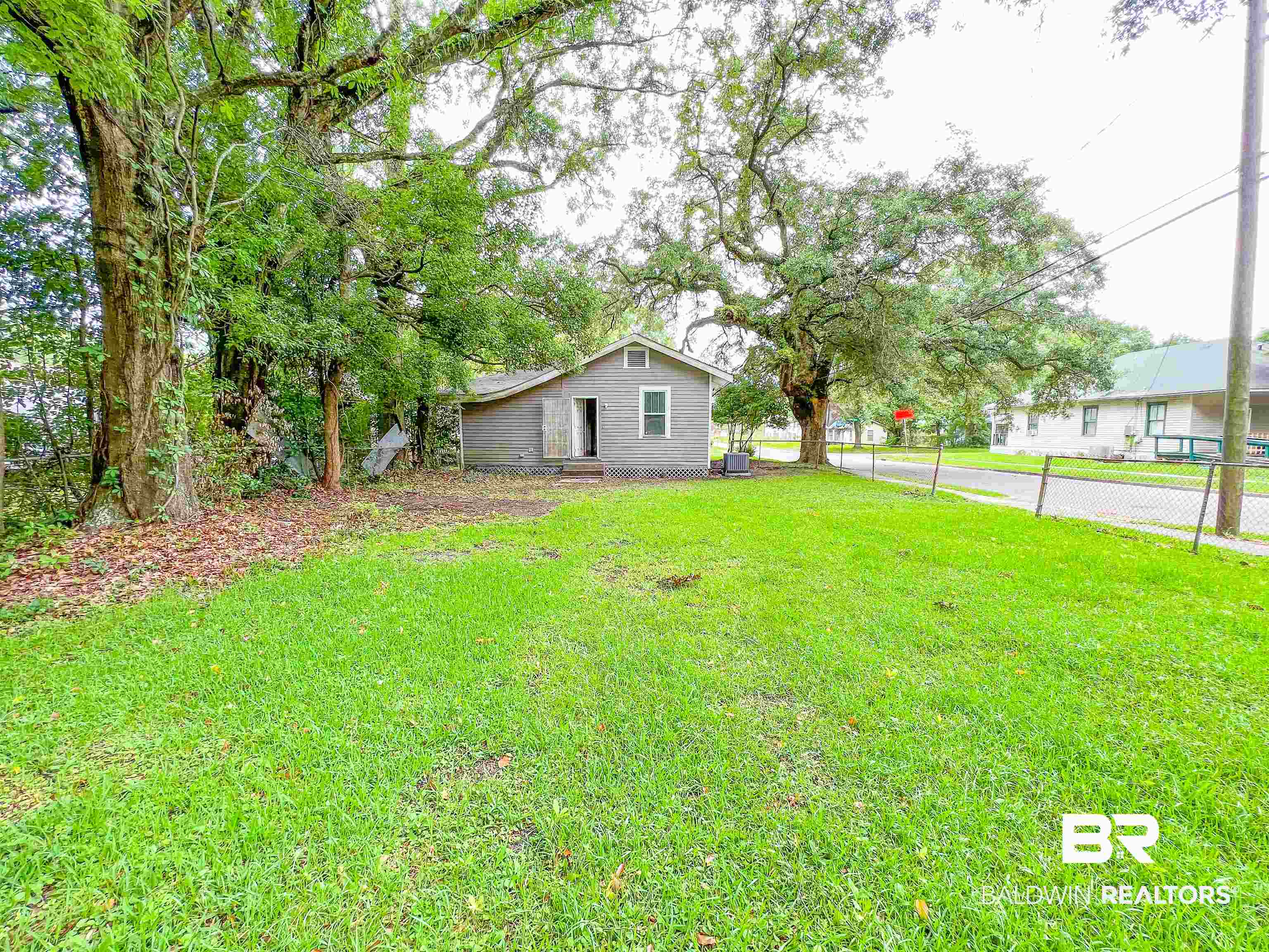 1164 Seneca Street Mobile, AL 36605 - Photo 22 of 22 View of yard