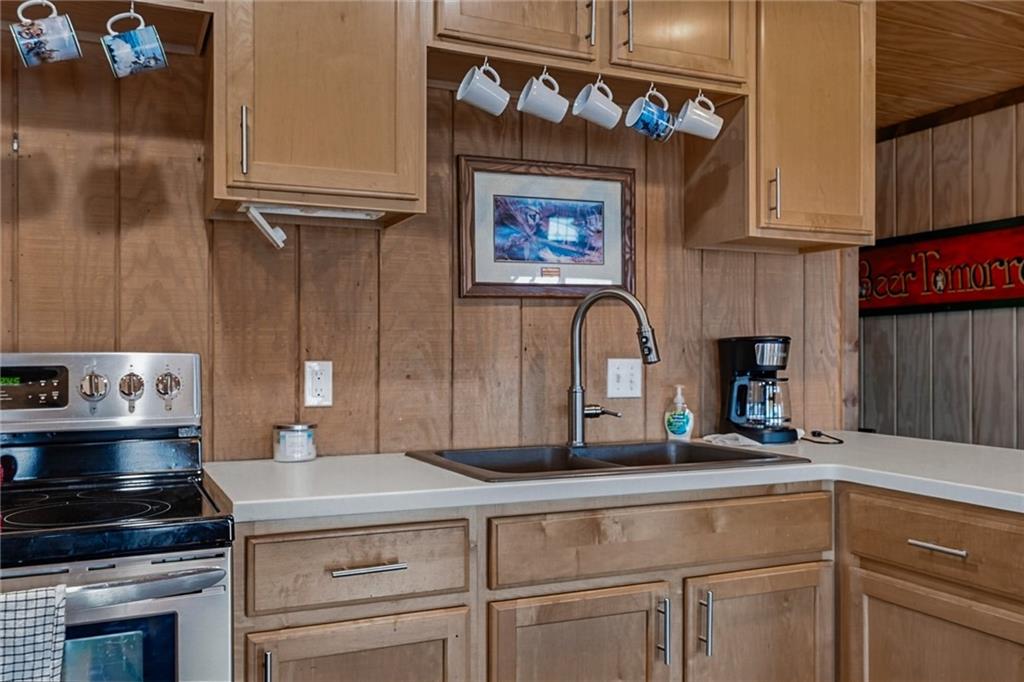 770 East 1300th Road Lawrence, KS 66046 - Photo 13 of 63