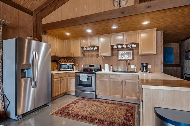 $4,990,000 | 770 East 1300th Road, Lawrence, KS 66046