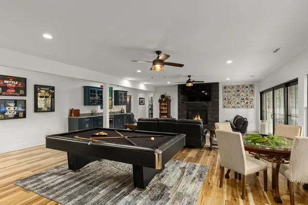 $1,625,000 | 10028 Pineridge Road, Effingham, IL 62401