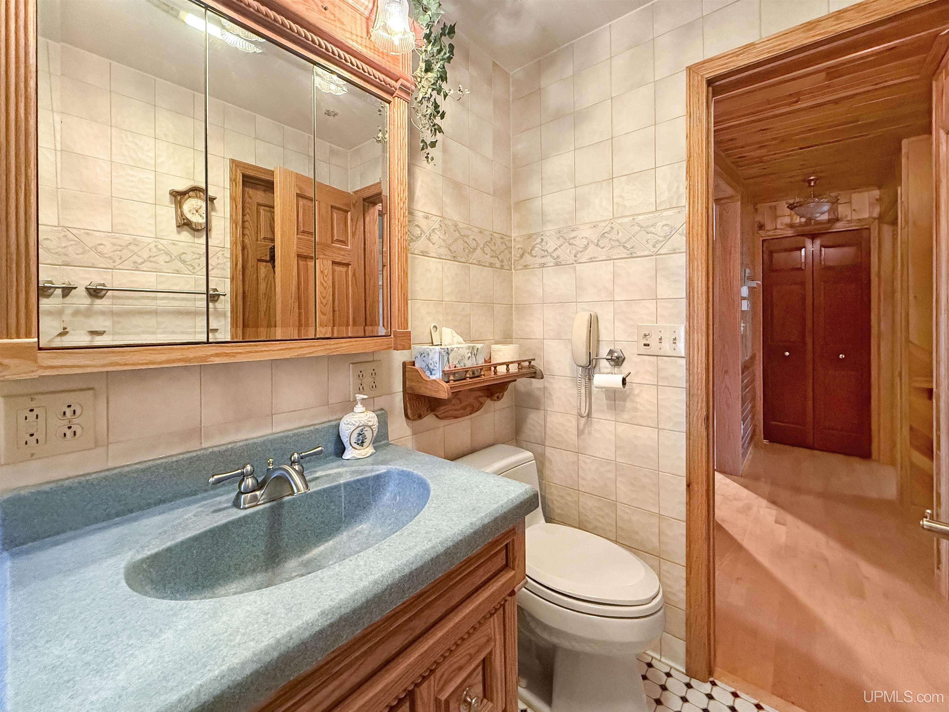 109 Offerman Road Amasa, MI 49903 - Photo 15 of 76