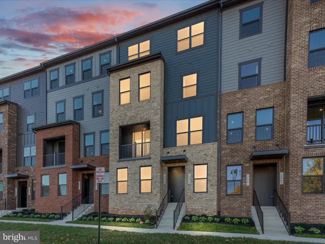 $3,350 | 14439 Albemarle Point Place, Chantilly, VA 20151