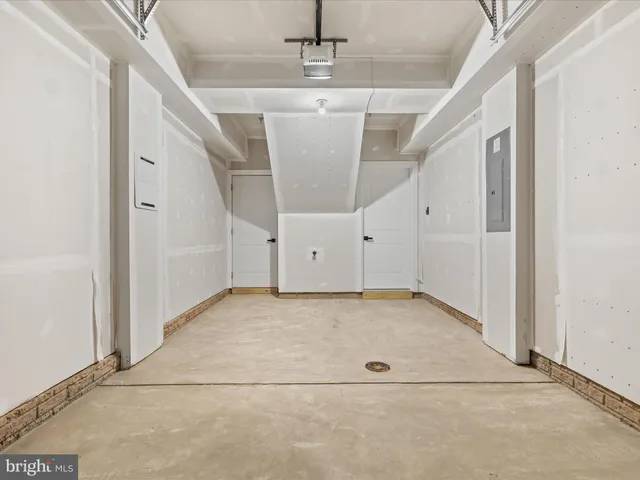 $3,350 | 14439 Albemarle Point Place, Chantilly, VA 20151