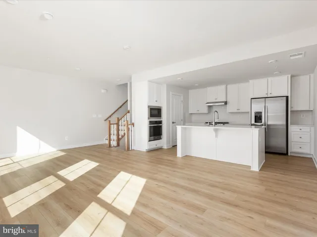 $3,350 | 14439 Albemarle Point Place, Chantilly, VA 20151