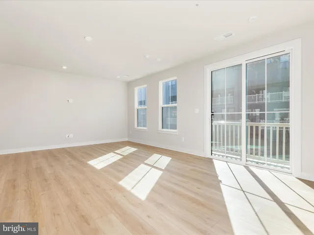 $3,350 | 14439 Albemarle Point Place, Chantilly, VA 20151