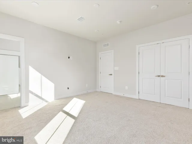 $3,350 | 14439 Albemarle Point Place, Chantilly, VA 20151