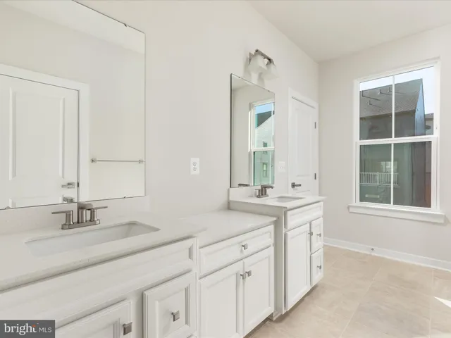 $3,350 | 14439 Albemarle Point Place, Chantilly, VA 20151