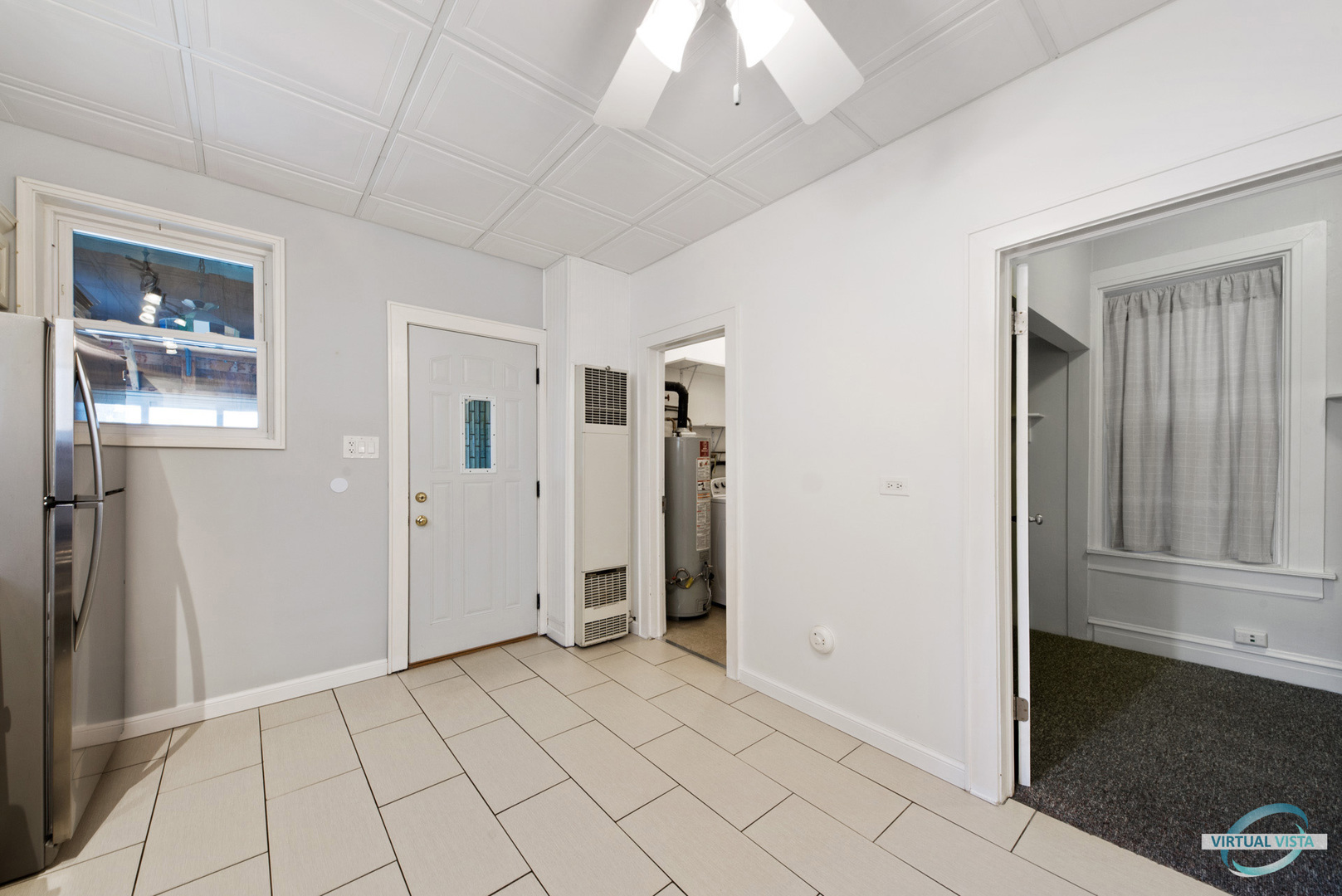 3510 South Union Avenue, Unit 1 Chicago, IL 60609 - Photo 11 of 18 an empty room with closet