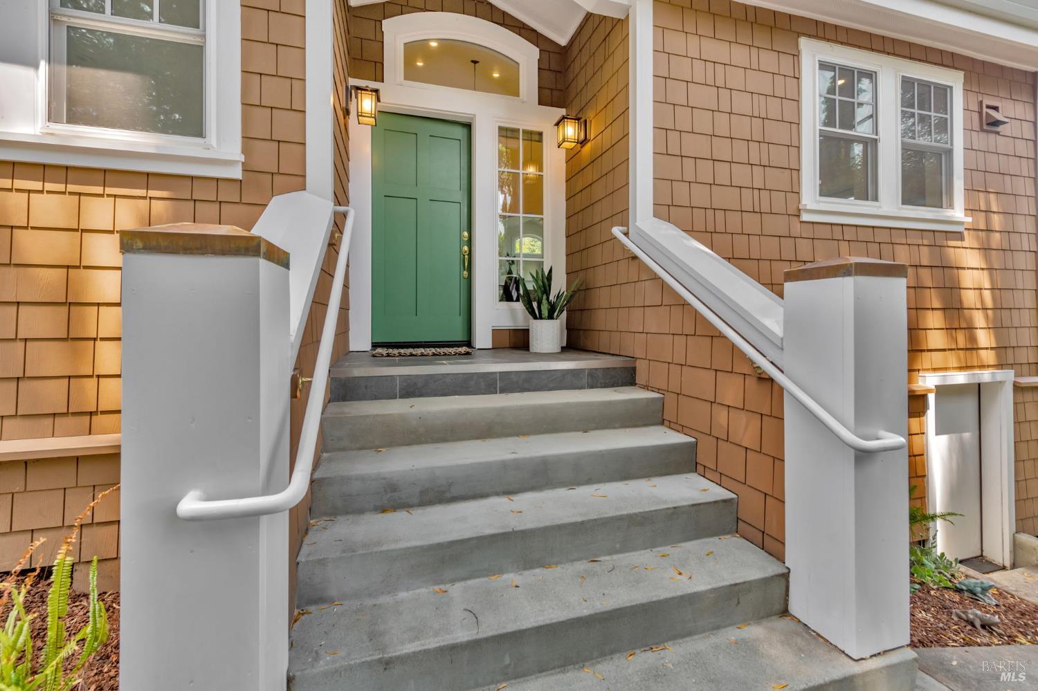 133 King Street Larkspur, CA 94939 - Photo 1 of 1