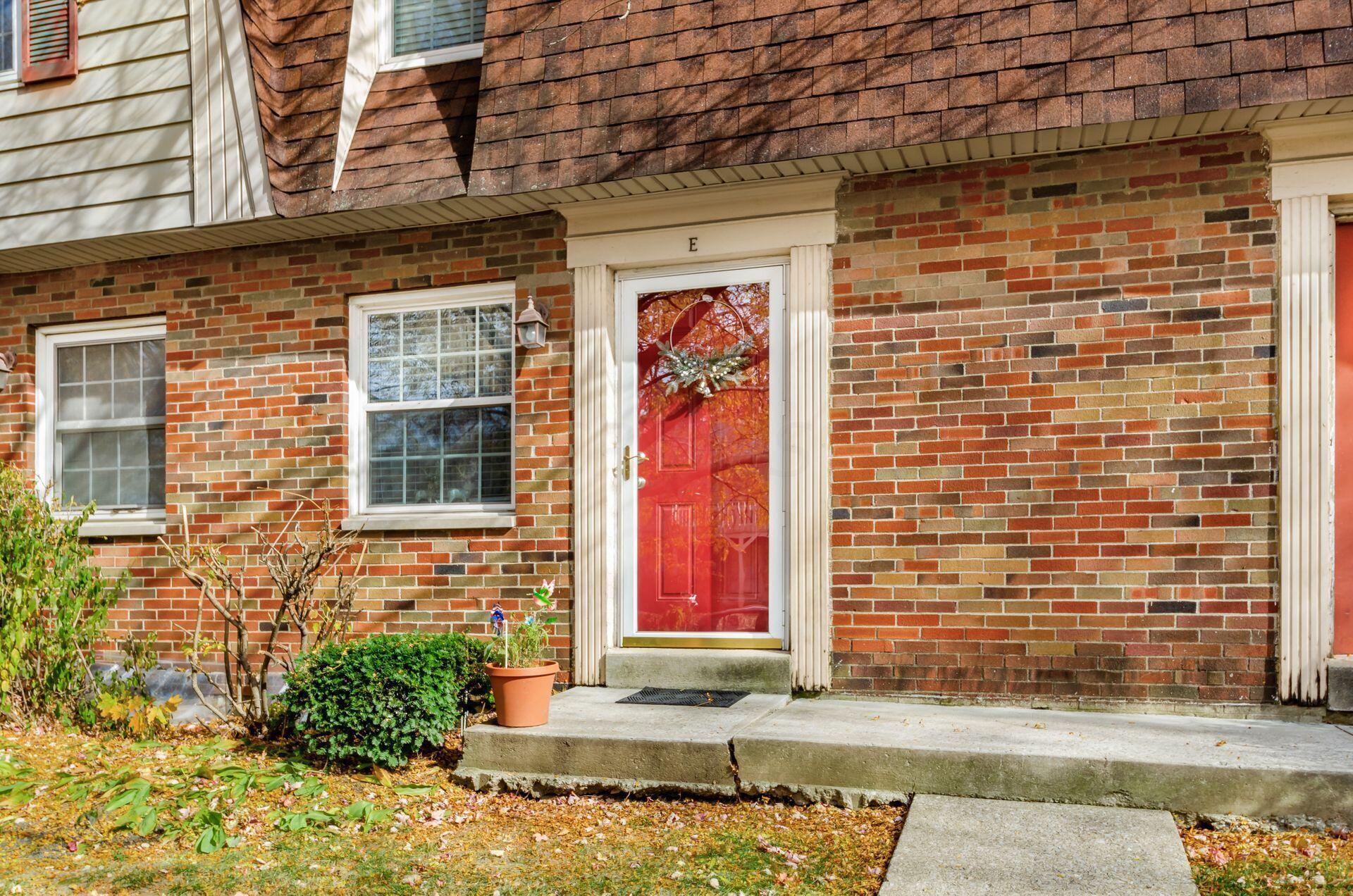 5720 Beechcroft Road, Unit E Columbus, OH 43229 - Photo 24 of 26 Front Door