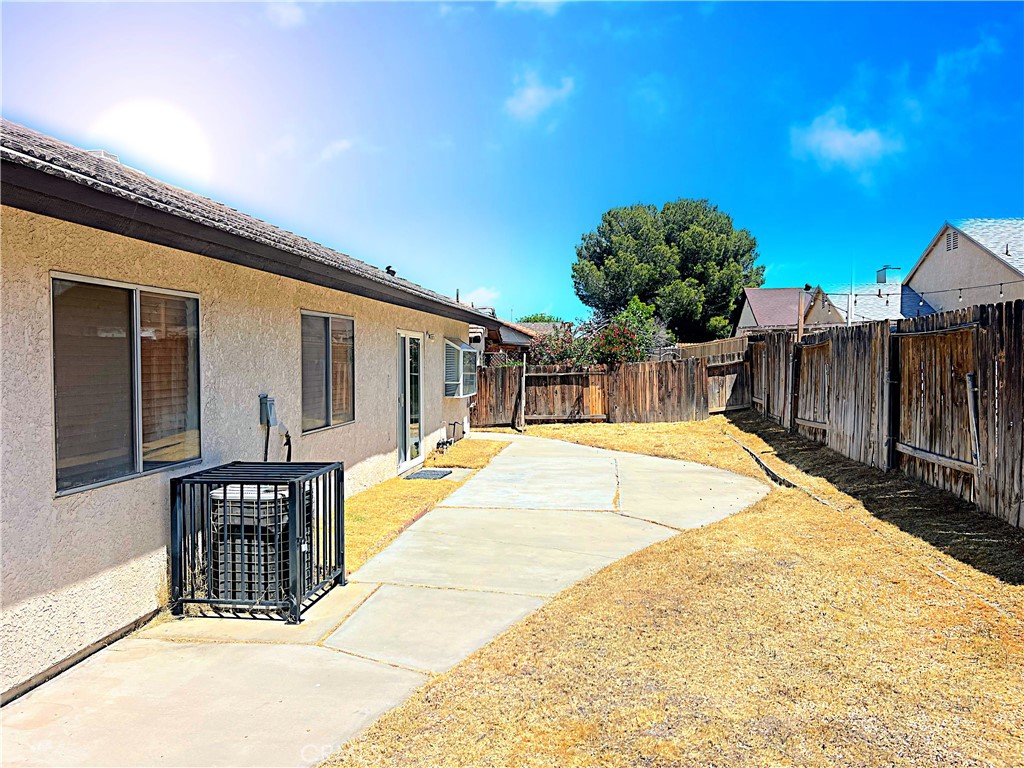 2826 San Ramon Drive Lancaster, CA 93535 - Photo 38 of 48