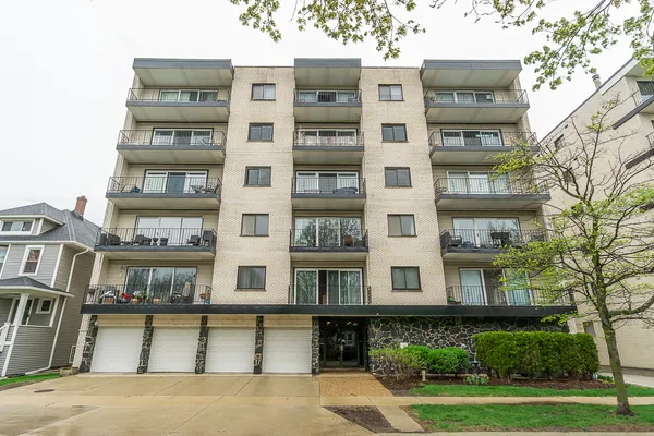 $299,000 | 227 Elgin Avenue, Unit 3A, Forest Park, IL 60130
