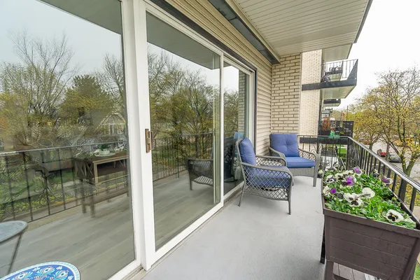 $299,000 | 227 Elgin Avenue, Unit 3A, Forest Park, IL 60130