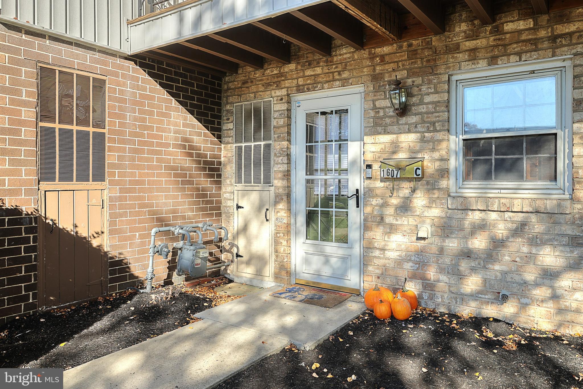 1607 Wogan Road York, PA 17404 - Photo 2 of 25