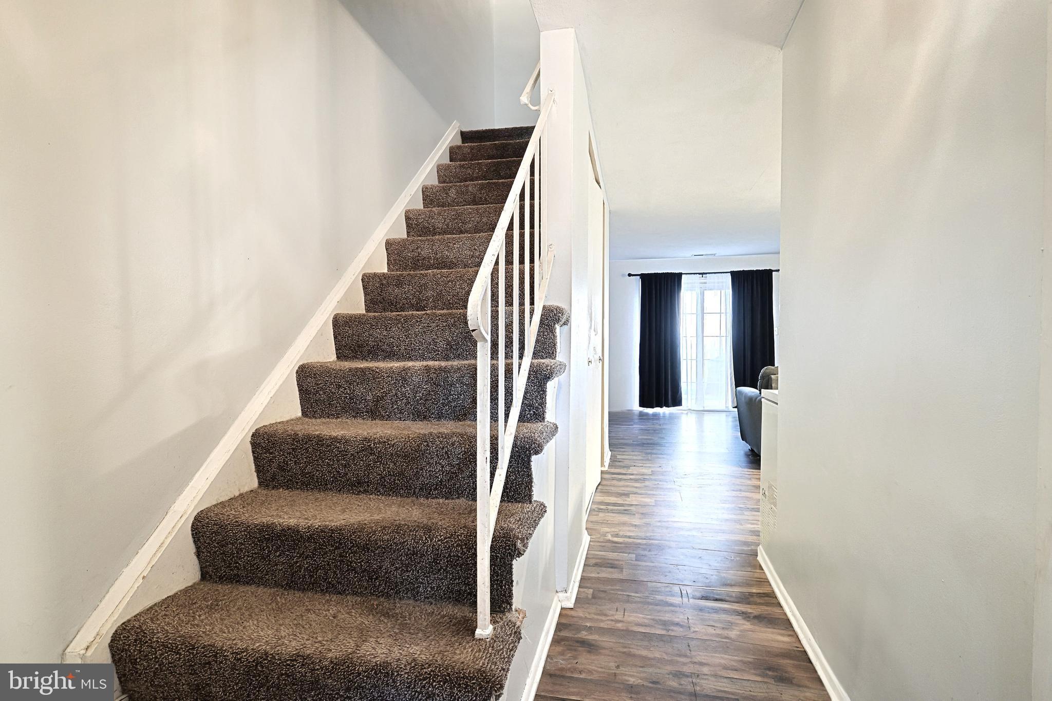 1607 Wogan Road York, PA 17404 - Photo 4 of 25