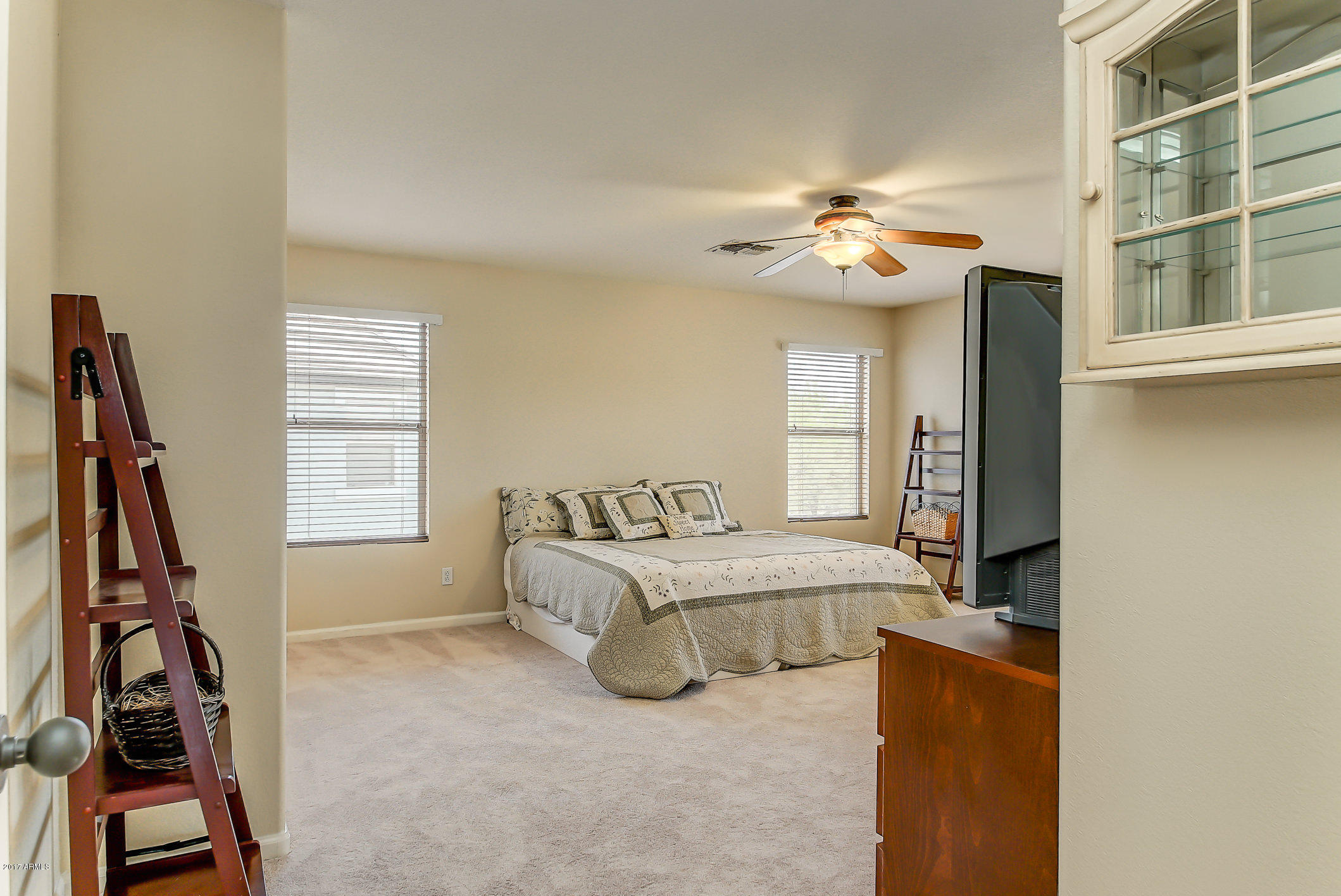 4290 South Splendor Place Gilbert, AZ 85297 - Photo 23 of 40 123-MasterBedroom_1