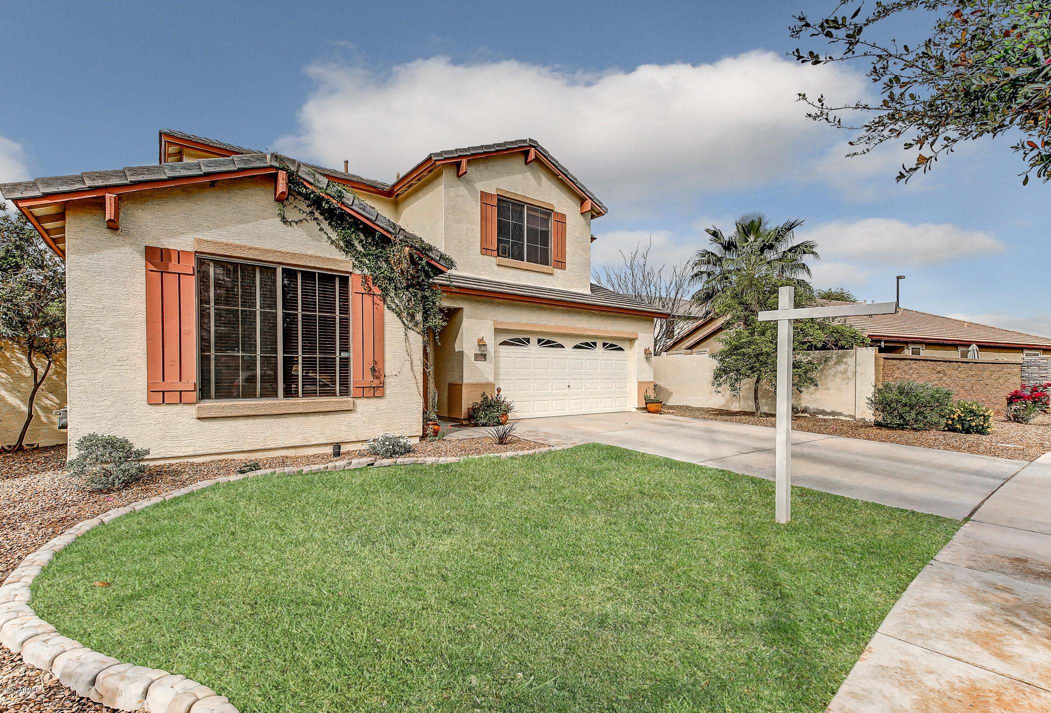 4290 South Splendor Place Gilbert, AZ 85297 - Photo 3 of 40 103-FrontLeft_Exterior