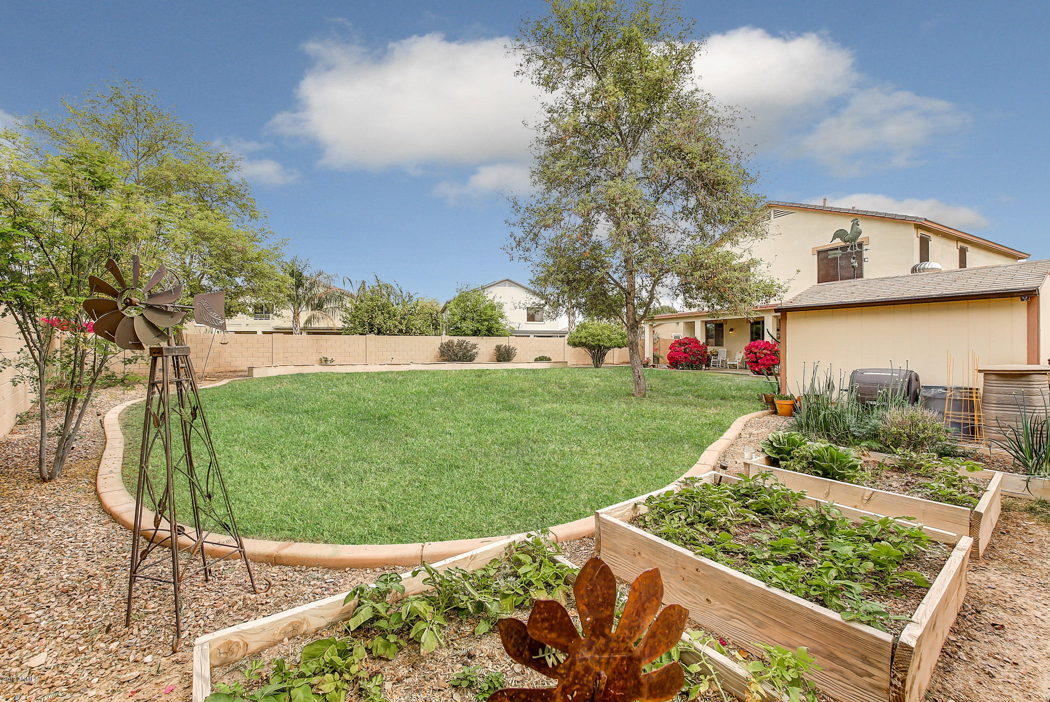 4290 South Splendor Place Gilbert, AZ 85297 - Photo 31 of 40 131-RearExterior_Right