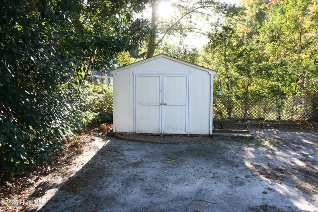 $2,500 | 502 Brookforest Road, Wilmington, NC 28409