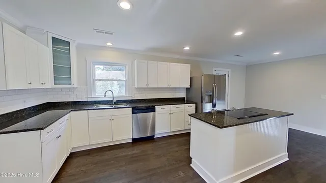 $2,500 | 502 Brookforest Road, Wilmington, NC 28409