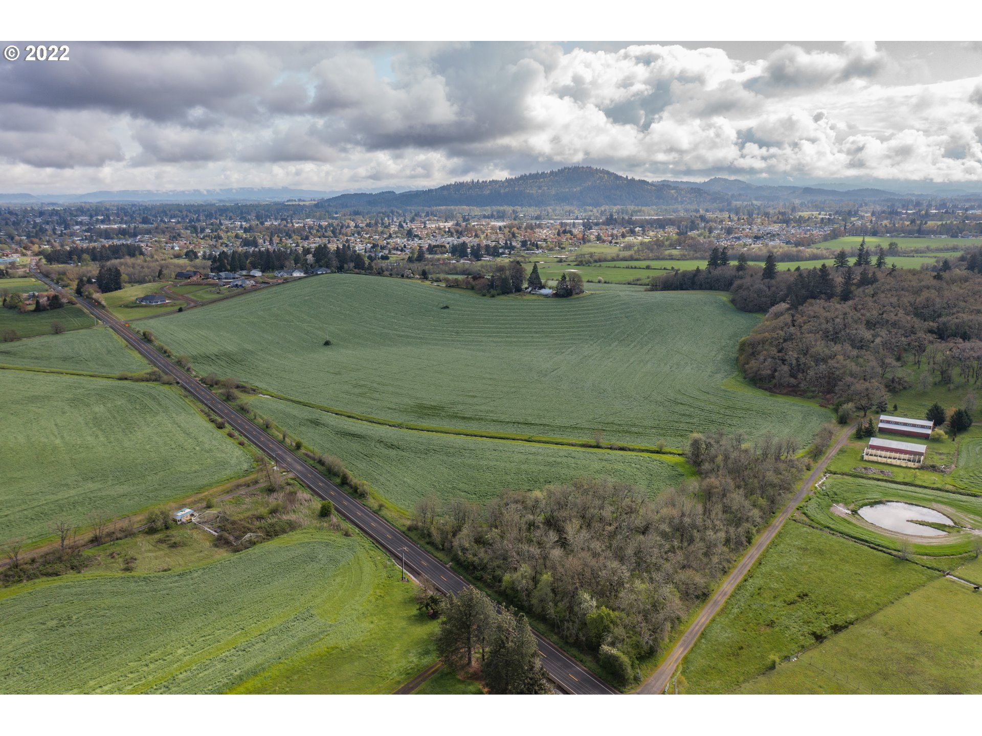 31721 Stoltz Hill Road Lebanon, OR 97355 - Photo 6 of 23 a view of a lake with a city