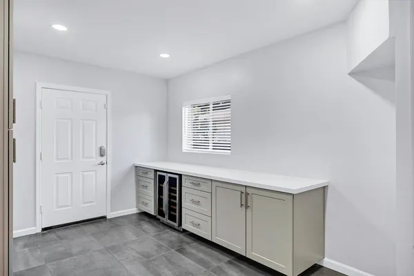 $4,950 | 3046 East Glenrosa Avenue, Phoenix, AZ 85016