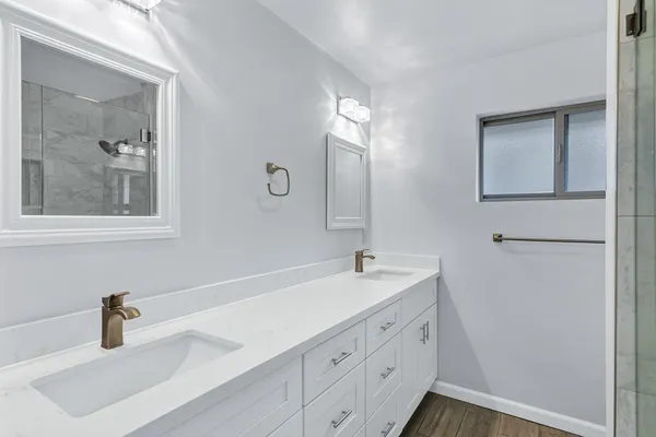 $4,950 | 3046 East Glenrosa Avenue, Phoenix, AZ 85016