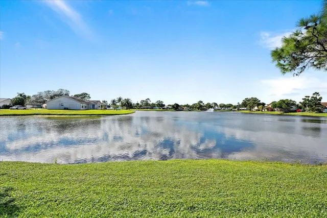 $390,000 | 404 Lakewood Court, Unit 3A, Jupiter, FL 33458