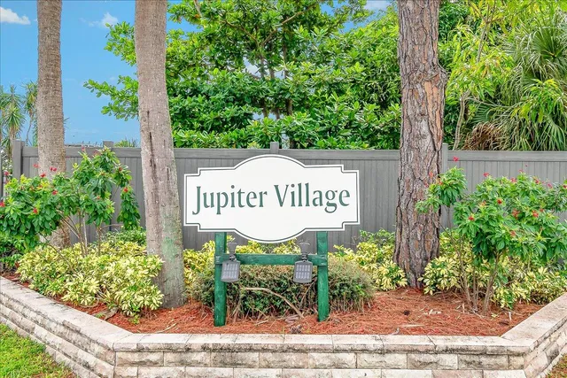 $390,000 | 404 Lakewood Court, Unit 3A, Jupiter, FL 33458