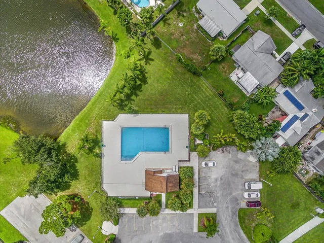 $390,000 | 404 Lakewood Court, Unit 3A, Jupiter, FL 33458