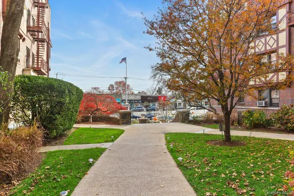 $147,500 | 604 Tompkins Avenue, Unit 10C, Mamaroneck, NY 10543