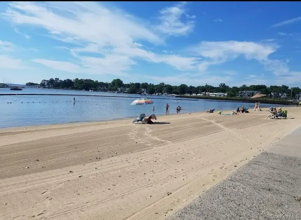 $147,500 | 604 Tompkins Avenue, Unit 10C, Mamaroneck, NY 10543