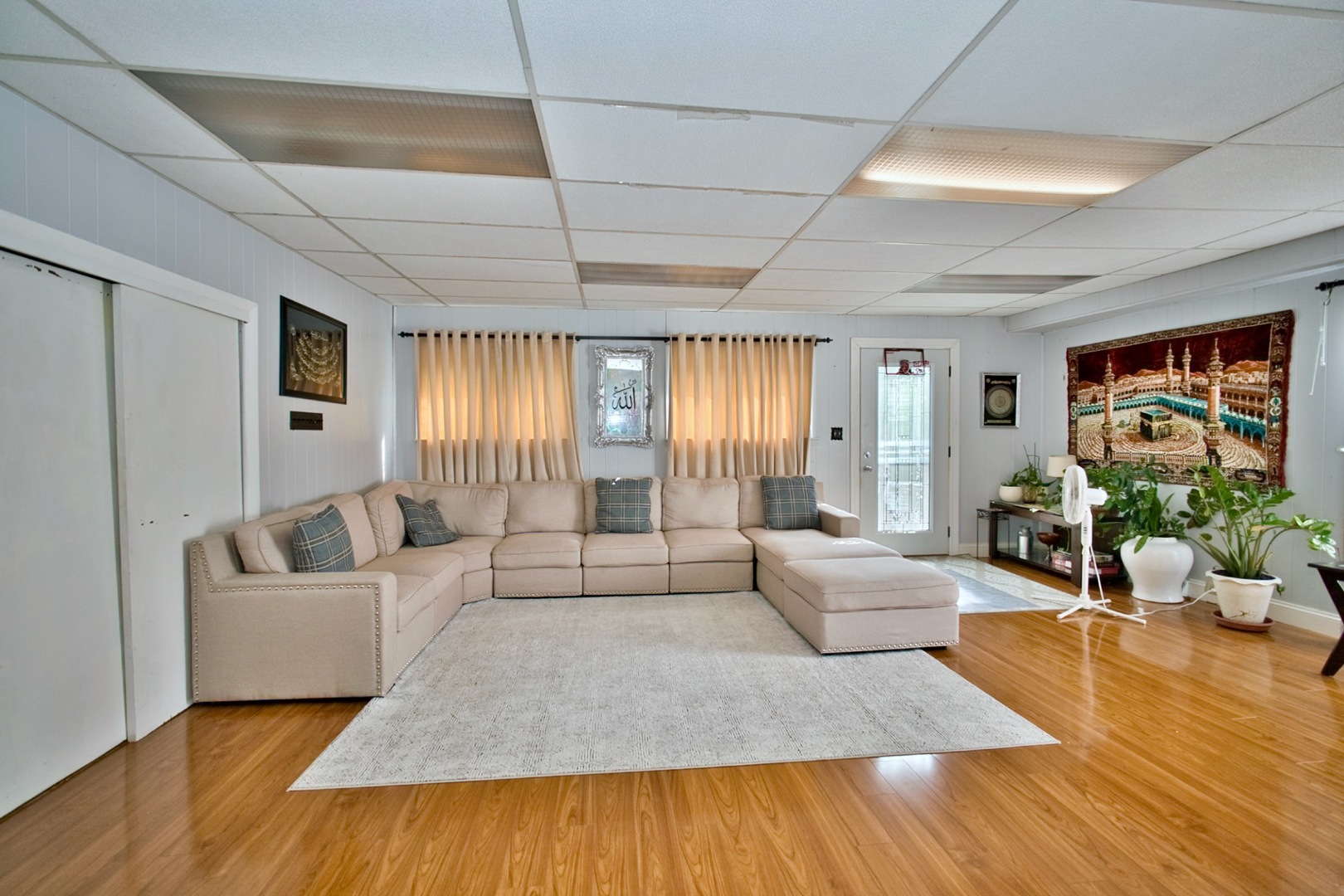 6948 Beckwith Road Morton Grove, IL 60053 - Photo 10 of 33 Gallery Image 10