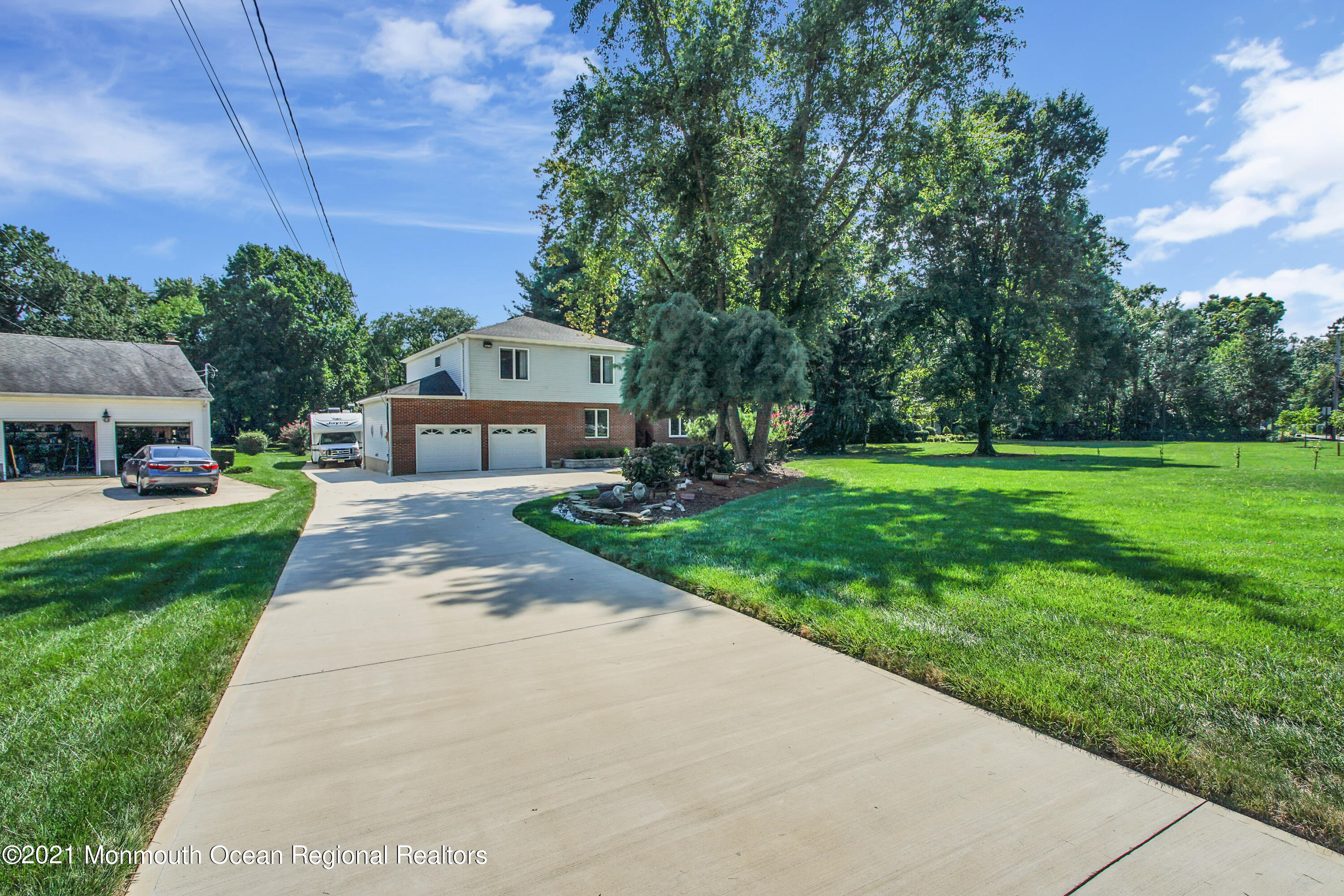 58 Dutch Lane Road Freehold, NJ 07728 - Photo 5 of 65 013_ev200948