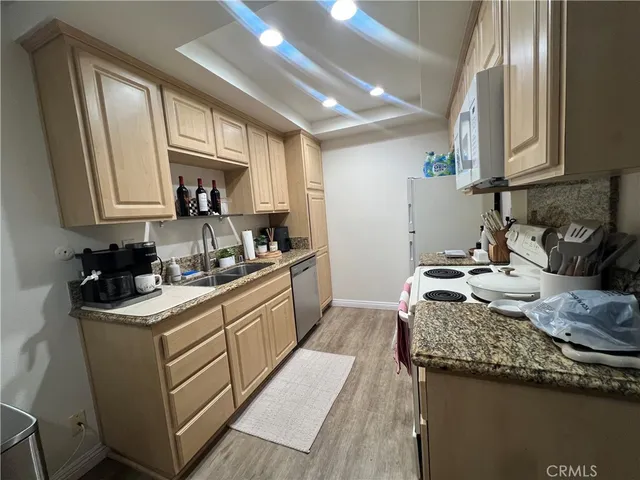 $2,450 | 139 South Poplar Avenue, Brea, CA 92821