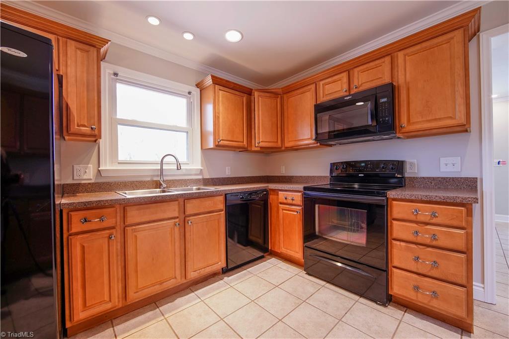 109 Laurel King, NC 27021 - Photo 28 of 42