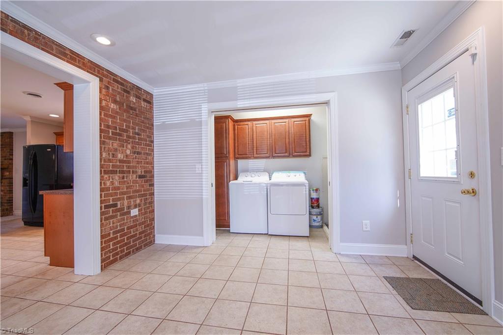 109 Laurel King, NC 27021 - Photo 34 of 42