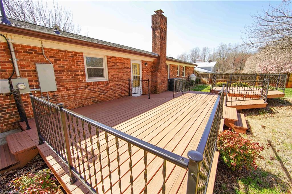 109 Laurel King, NC 27021 - Photo 6 of 42