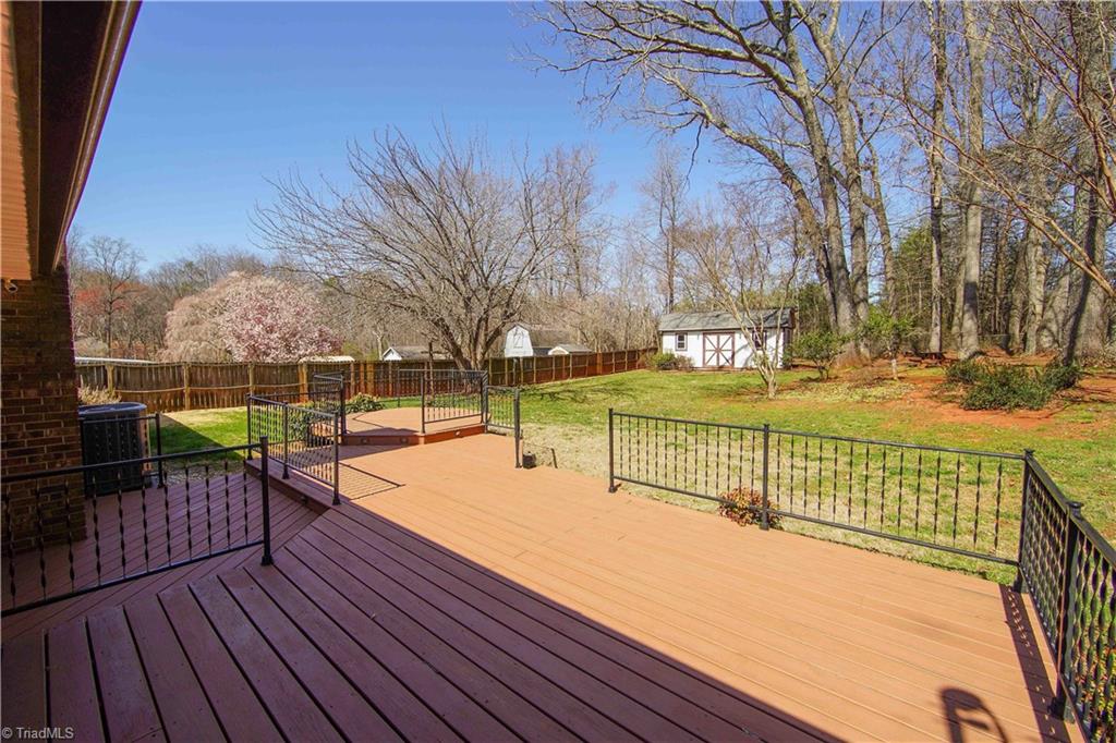 109 Laurel King, NC 27021 - Photo 7 of 42