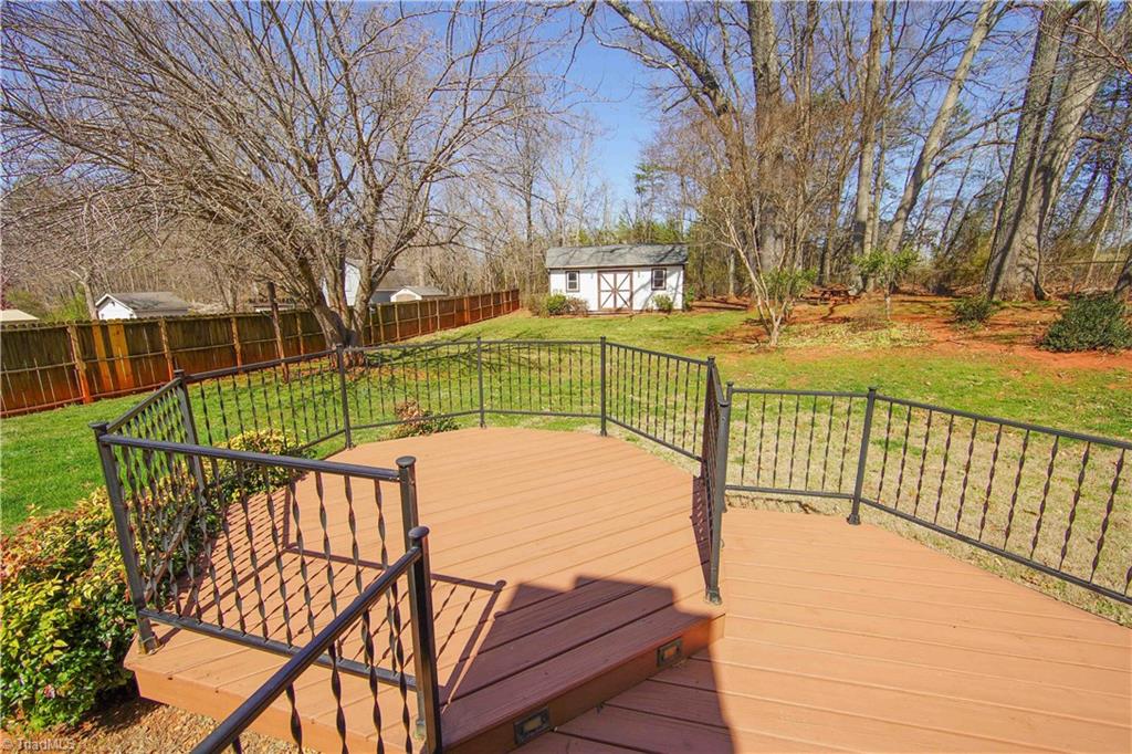 109 Laurel King, NC 27021 - Photo 8 of 42