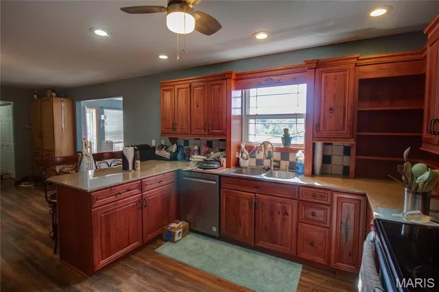 $340,000 | 7093 Drew Road, Shipman, IL 62685