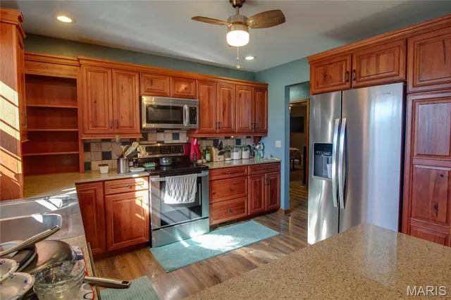 $340,000 | 7093 Drew Road, Shipman, IL 62685